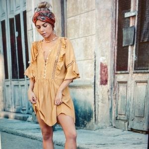 Kivari honey baby doll dress mustard, short sleeve, button front sz Medium